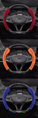 Capa de Volante em Camurça e Fibra de Carbono para Chevrolet – Antiderrapante Premium Esportiva